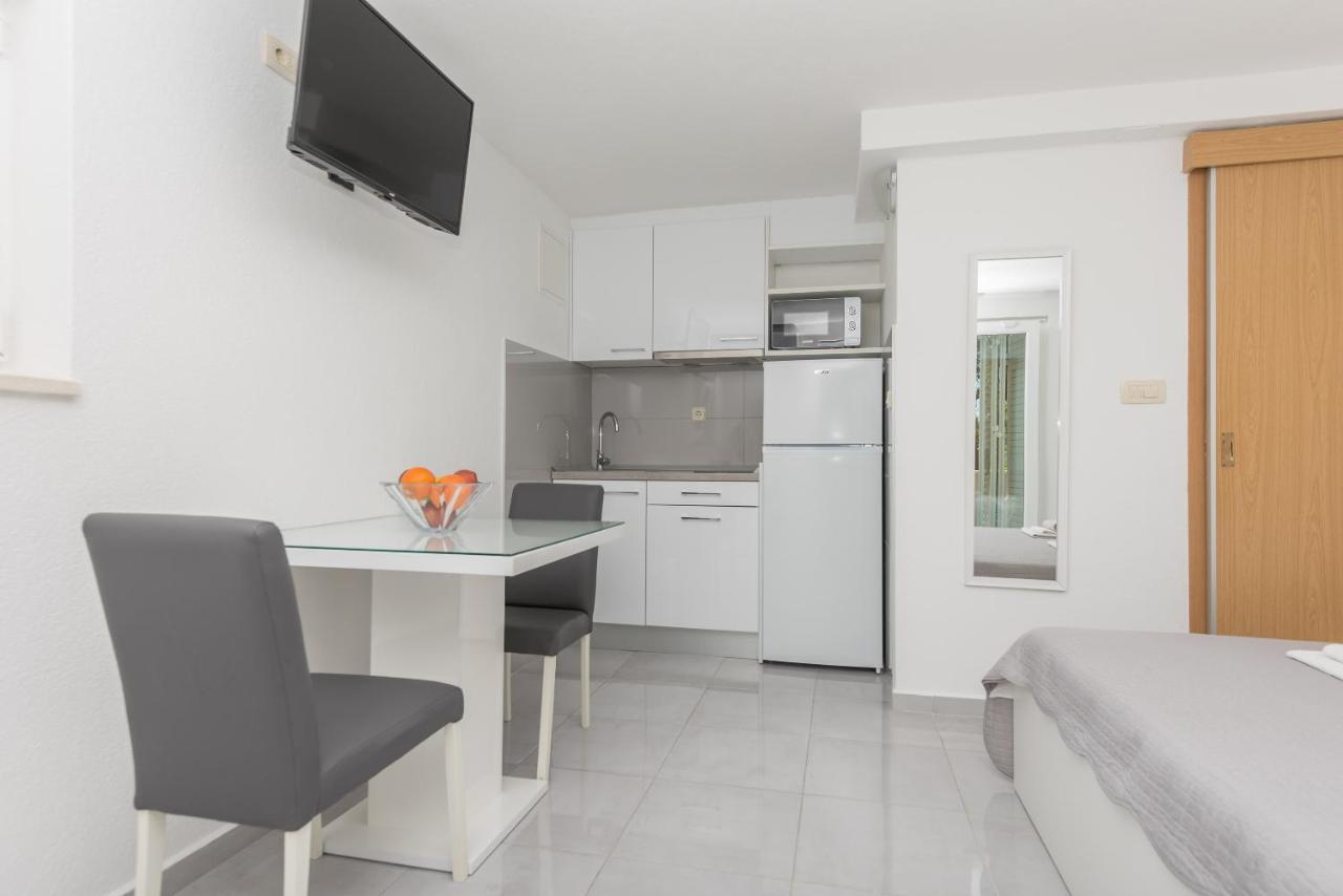 Apartments M&A Makarska Buitenkant foto