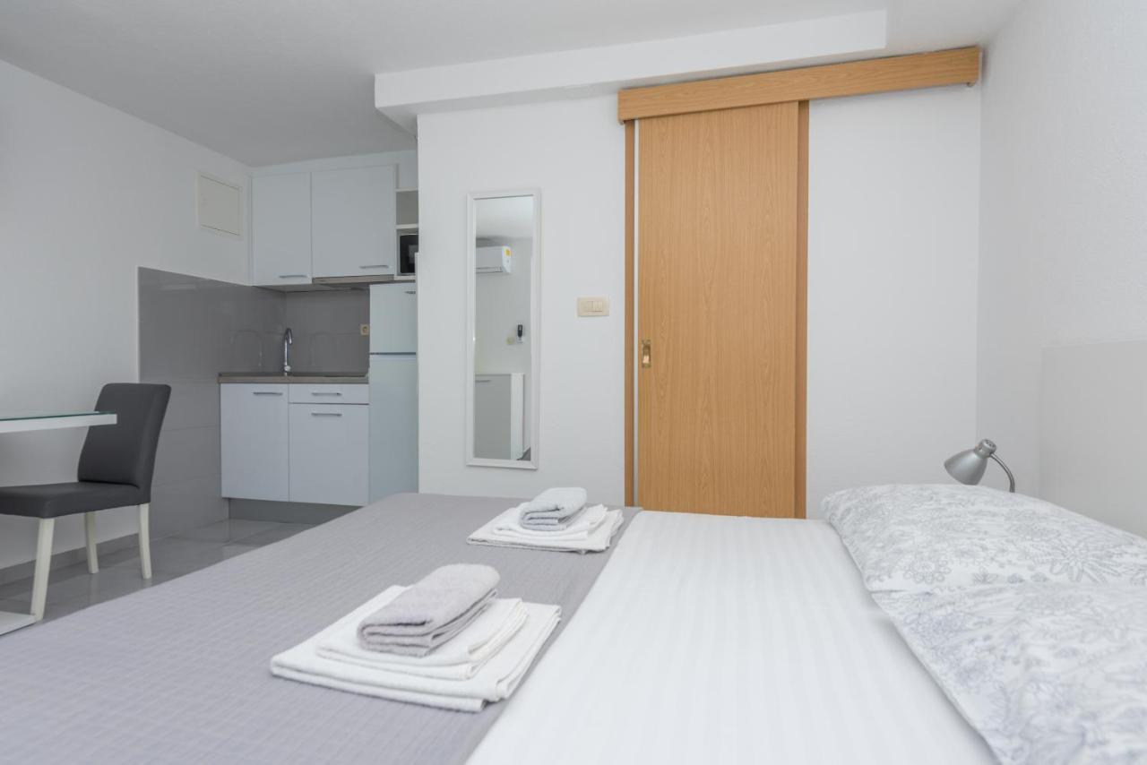 Apartments M&A Makarska Buitenkant foto