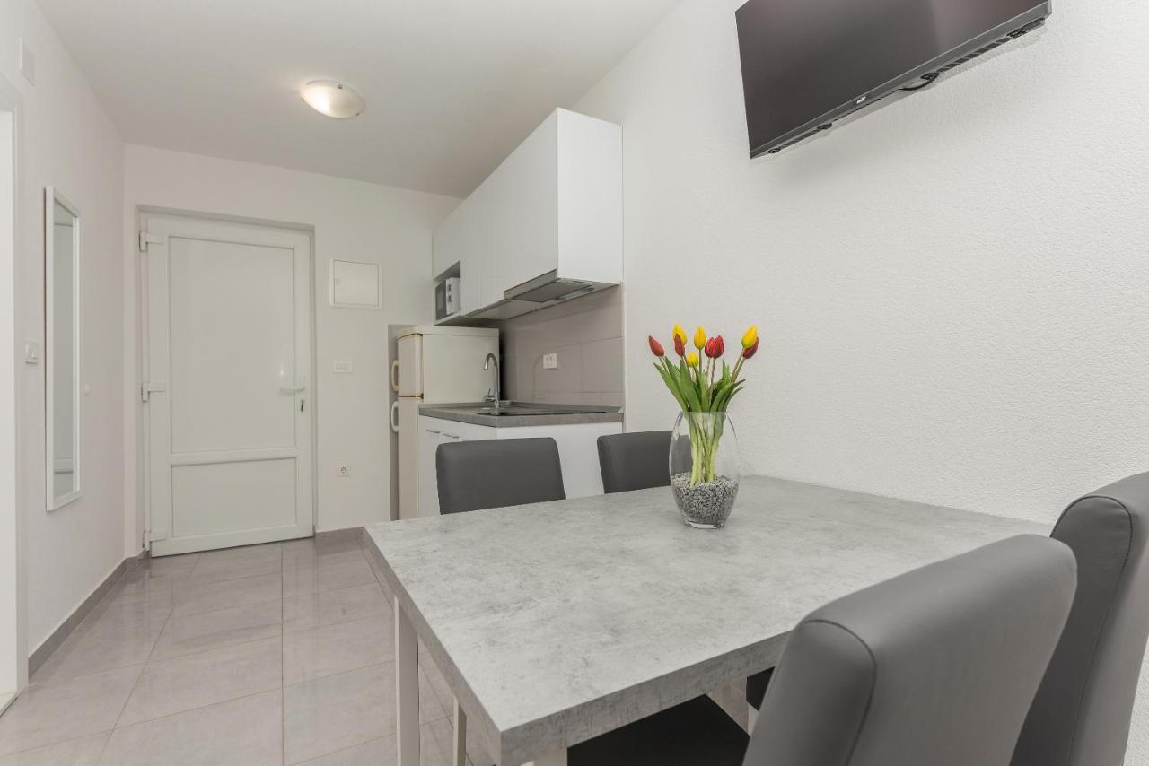 Apartments M&A Makarska Buitenkant foto